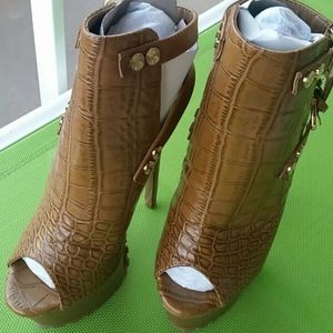 NEW Shoedazzle Jaelyn faux croc heel